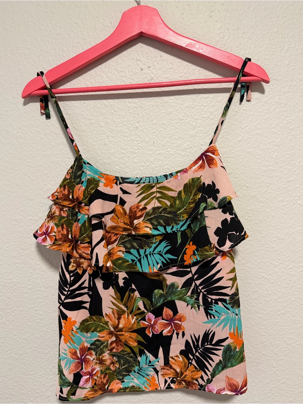 Evolutionary Floral Ruffle‎ Spaghetti-Strap Camisole - Pink